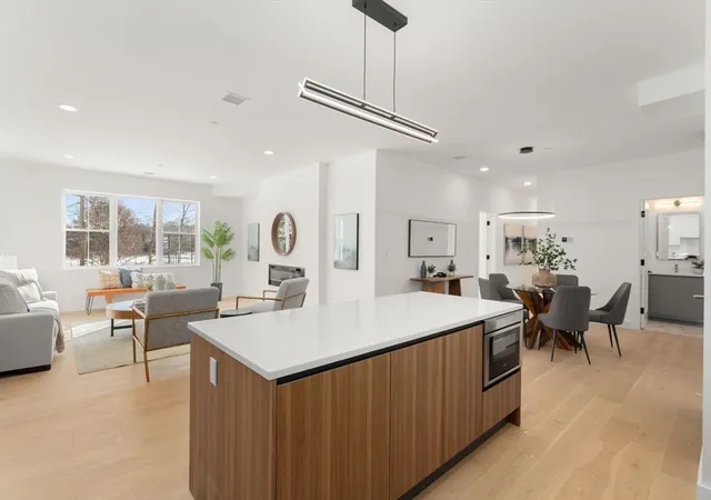 4th image of 16 Stearns Rd 103 #203, Wellesley, MA 02482 | MLS# 73512685
