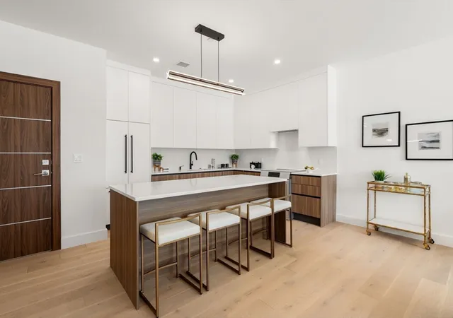 5th image of 16 Stearns Rd 103 #203, Wellesley, MA 02482 | MLS# 73512685