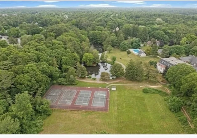 Homes for sale in Duxbury, MA | 58 Bay Farm Rd, Duxbury, MA 02332 | Houzeo