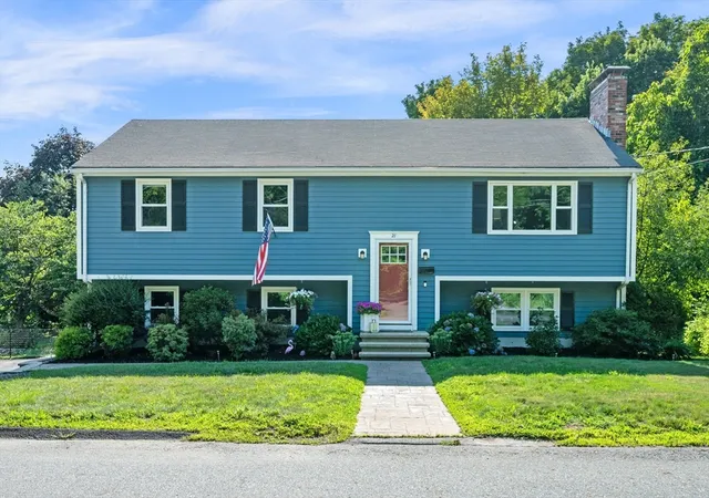 2nd image of 21 Border Rd, Reading, MA 01867 | MLS# 73564919