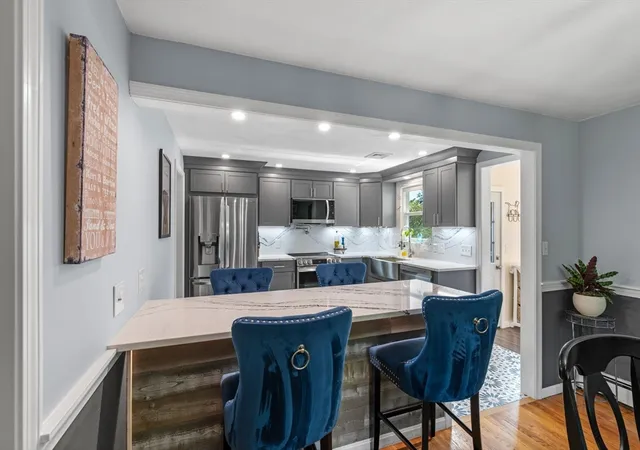 4th image of 21 Border Rd, Reading, MA 01867 | MLS# 73564919