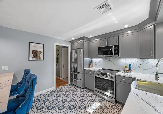 5th image of 21 Border Rd, Reading, MA 01867 | MLS# 73564919