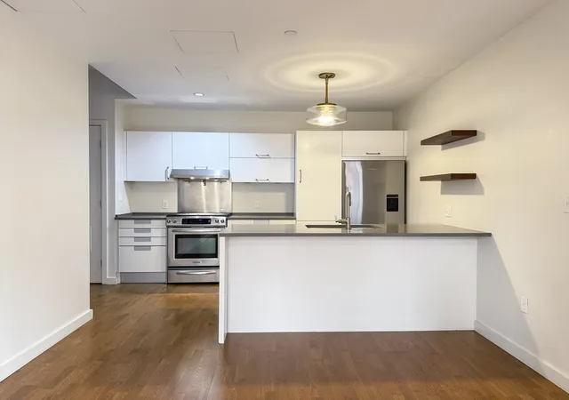 Photo 2 of Sale Pending at 346 Congress St #518, Boston, MA 02210 | MLS# 73554675 | Listing updated on 2026-09-05