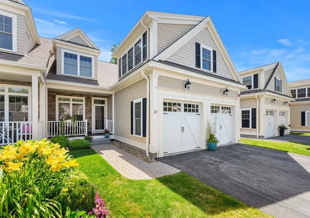 3rd image of 22 Fairway #22, Topsfield, MA 01983 | MLS# 73555821