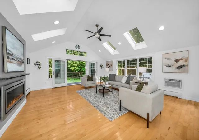 2nd image of 59 Bannan Dr, North Andover, MA 01845 | MLS# 73556566