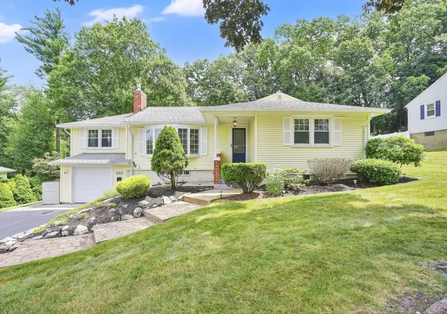 Homes for sale in Springfield, MA | 125 East Allen Ridge Road, Springfield, MA 01118 | MLS# 73543322