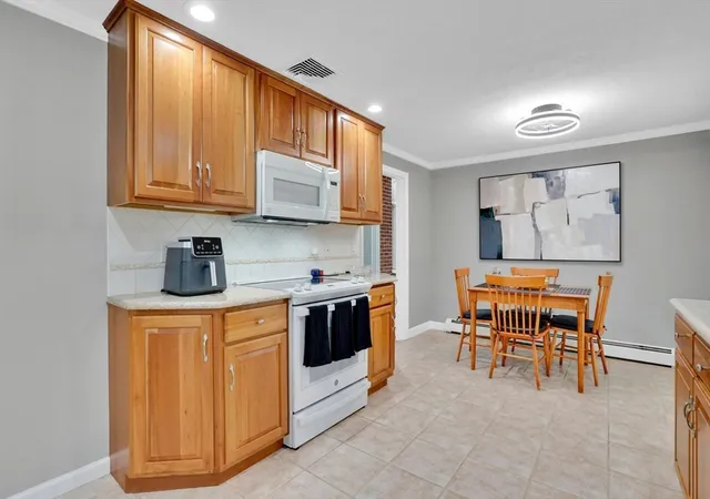 Homes for sale in Springfield, MA | 125 East Allen Ridge Road, Springfield, MA 01118 | MLS# 73543322