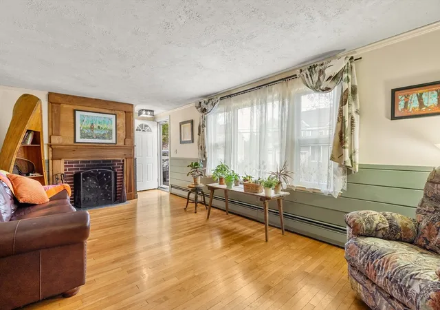 Homes for sale in Hudson, MA | 102 Park Street, Hudson, MA 01749 | MLS# 73518060