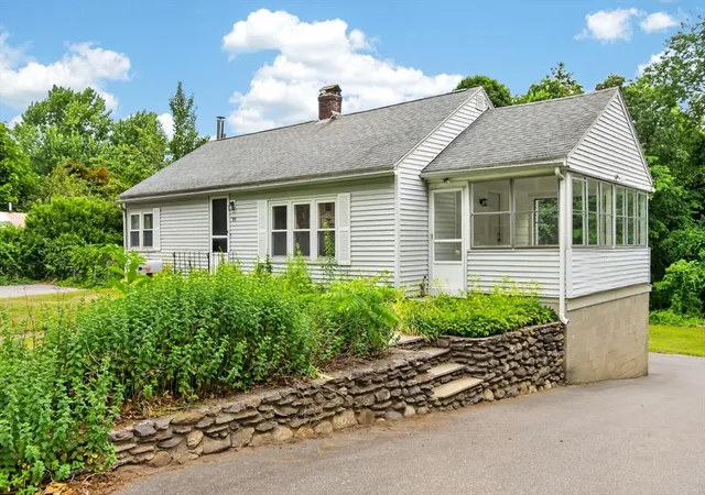 1st image of 308 Union St, Leominster, MA 01453 | MLS# 73545553