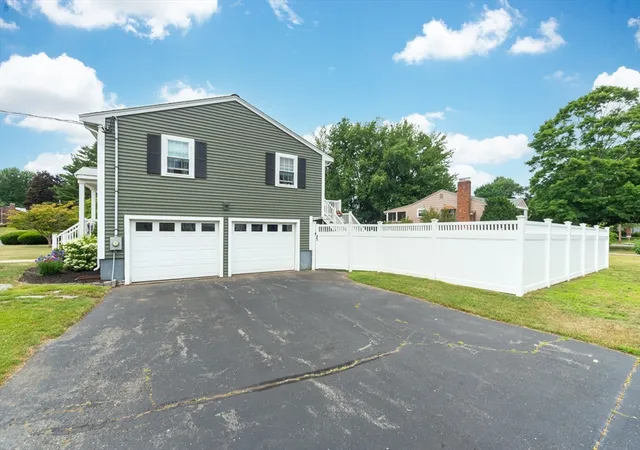 Homes for sale in Canton, MA | 3 Fencourt Rd, Canton, MA 02021 | MLS# 73547752