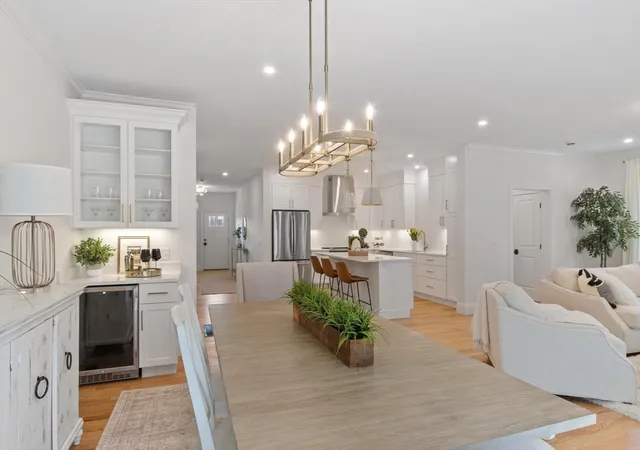 1st image of 81 Oliver Pond Circle #08, Franklin, MA 02038 | MLS# 73565803