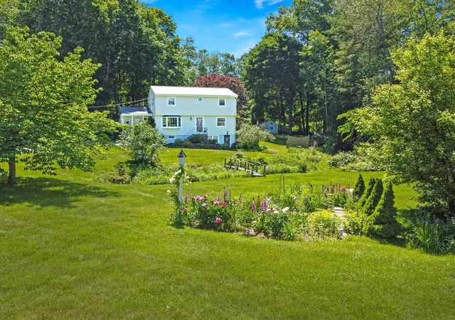 3rd image of 5 Pandora Dr, Groveland, MA 01834 | MLS# 73536429
