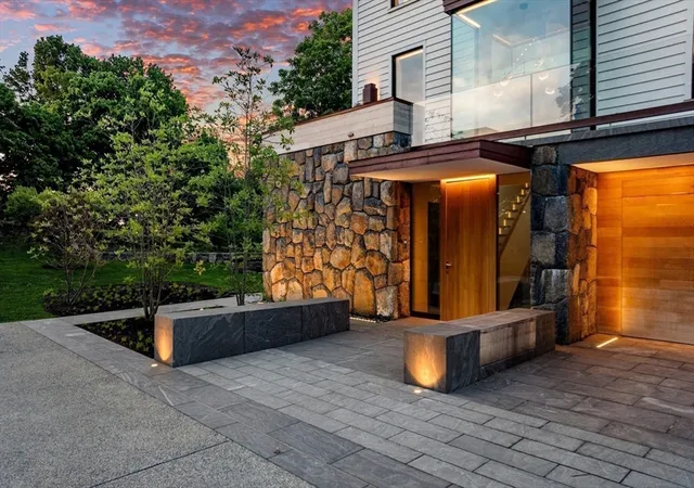Photo 2 of Mansion for sale at 20 Crowninshield Rd, Marblehead, MA 01945 | MLS# 73539974 | Listing updated on 2026-08-04