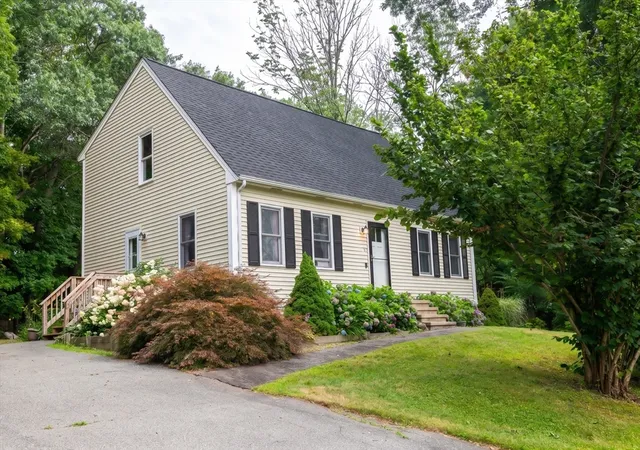 Photo 2 of Sale Pending at 15 Thatcher Sq, Brockton, MA 02302 | MLS# 73564984 | Listing updated on 2026-09-08