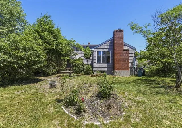 2nd image of 20 Felix St, Chicopee, MA 01020 | MLS# 73533230