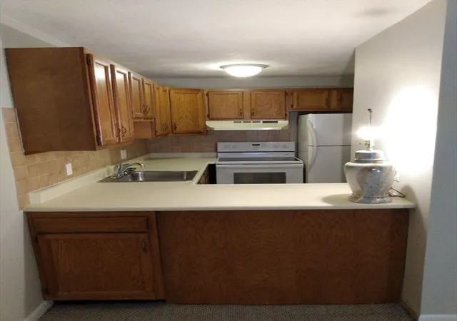 1st image of 616 Boston Post Rd E #7, Marlborough, MA 01752 | MLS# 73562583