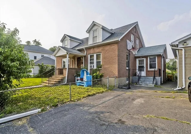 3rd image of 26 Grace St, Chicopee, MA 01020 | MLS# 73553012
