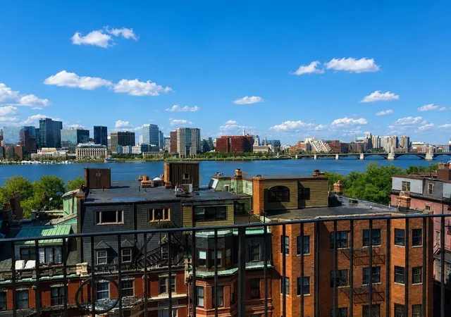Listing Photo 2 - Condo for sale in building located at 259 Beacon St, Boston, MA 02116 - Unit #23
