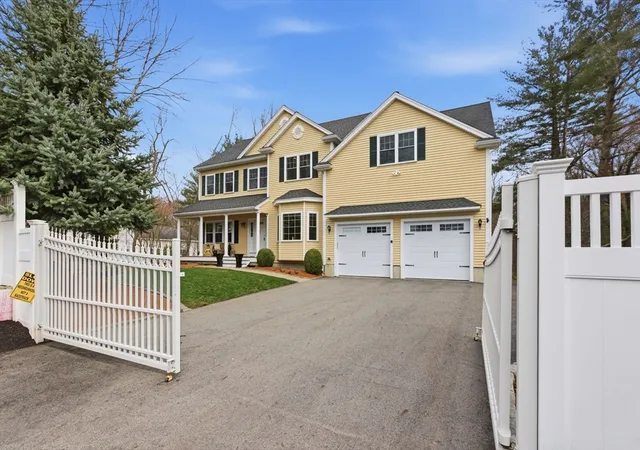 Photo 2 of Sale Pending at 71 Lexington St, Burlington, MA 01803 | MLS# 73497591 | Listing updated on 2026-04-25