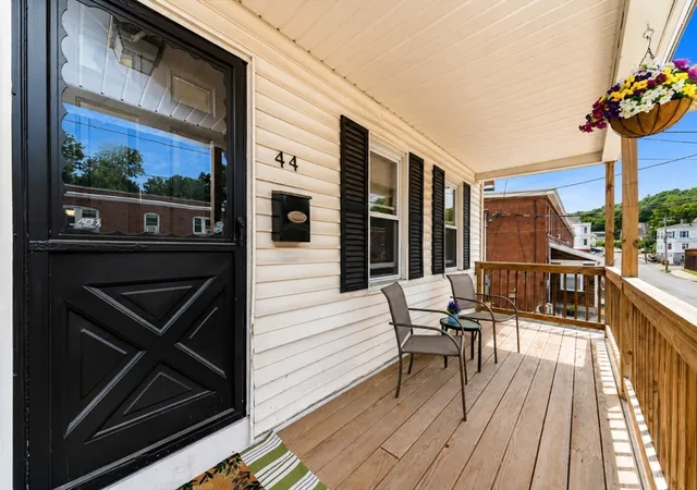 Listing Photo 5 - Condo for sale in building located at 42-44 Grv St, Clinton, MA 01510