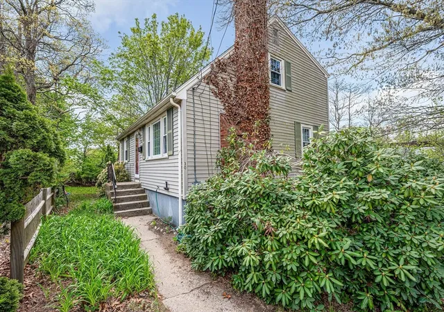 Homes for sale in Weymouth, MA | 30 Whitcomb Terrace, Weymouth, MA 02190 | MLS# 73517344