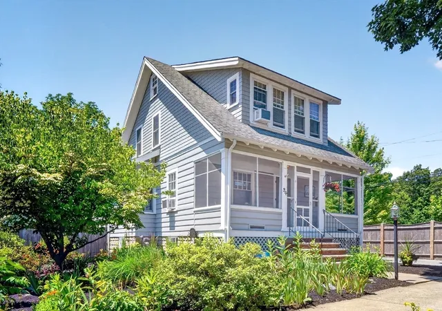 3rd image of 34 Greenwood Avenue, Wakefield, MA 01880 | MLS# 73545442