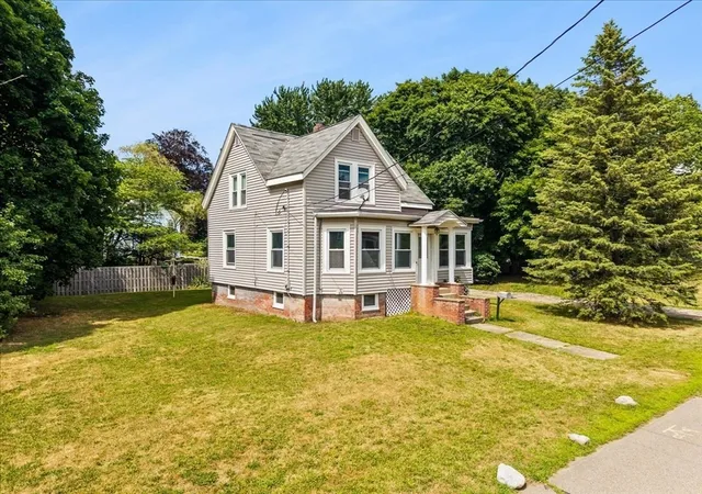 5th image of 88 Cottage St, Mansfield, MA 02048 | MLS# 73548491
