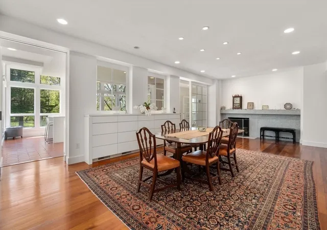 4th image of 1069 Horseneck Rd, Westport, MA 02790 | MLS# 73249522