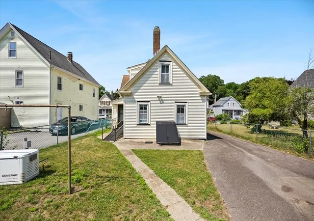 3rd image of 59 Park St, Taunton, MA 02780 | MLS# 73543754