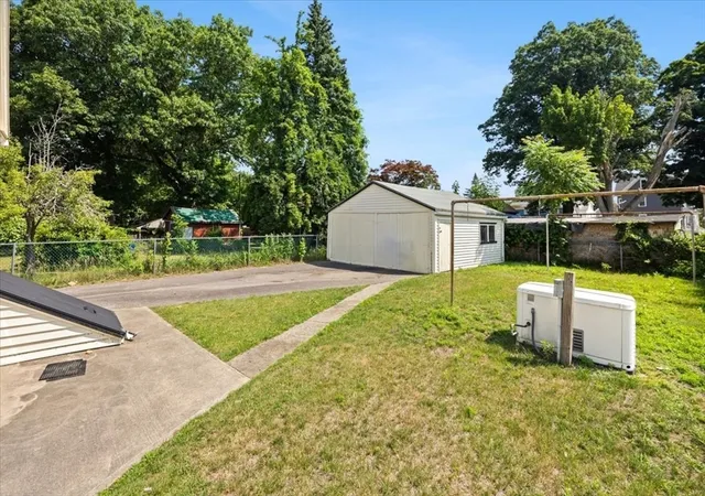 4th image of 59 Park St, Taunton, MA 02780 | MLS# 73543754