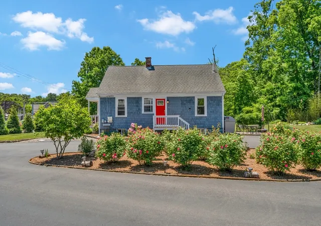 Homes for sale in Cohasset, MA | 181 Beechwood St, Cohasset, MA 02025 | MLS# 73534788