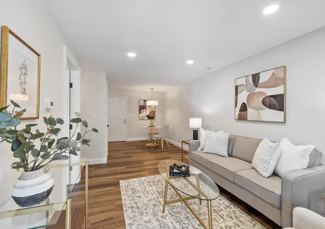 4th image of 5 Bridgeview Circle #12, Tyngsboro, MA 01879 | MLS# 73537399