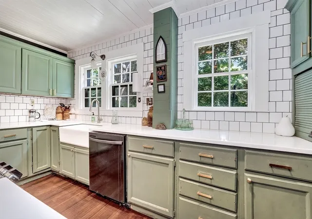 Photo 4 of Single family home for sale at 2839 Main St, Barnstable, MA 02630 | MLS# 73556749 | Listing updated on 2026-10-06