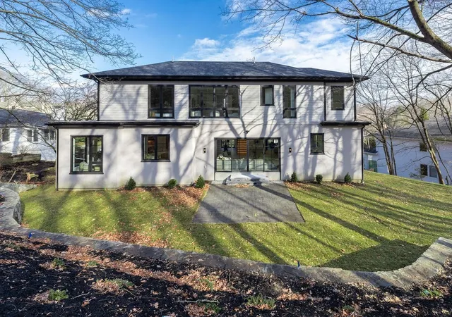 25th image of 28 Cottonwood Rd, Newton Center, MA 02459 | MLS# 73472534