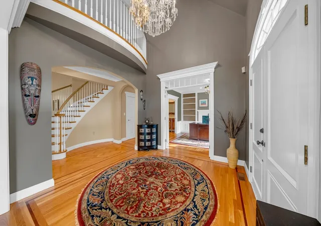 2nd image of 4 Andover Country Club Ln, Andover, MA 01810 | MLS# 73474248