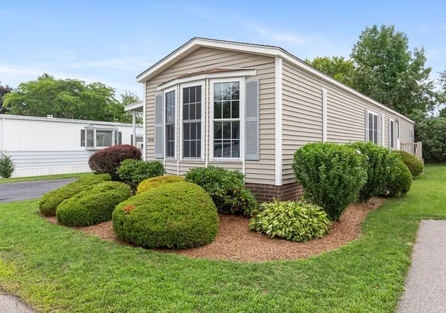 Photo 3 of Sale Pending at 7 Robert Rd, Plainville, MA 02762 | MLS# 73555116 | Listing updated on 2026-09-21