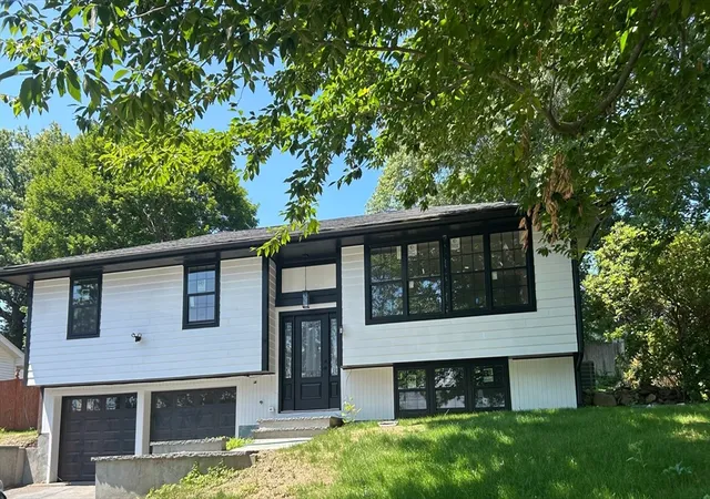 2nd image of 601 Winter St, Framingham, MA 01702 | MLS# 73550841