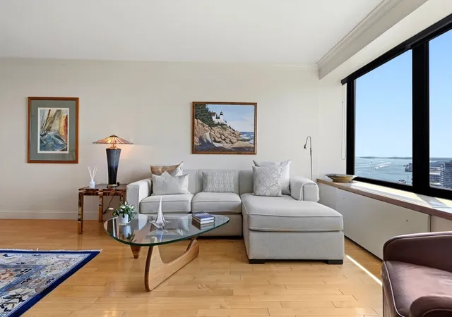 3rd image of 65 E India Row #26G, Boston, MA 02110 | MLS# 73537836