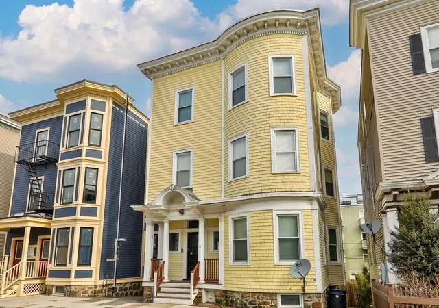 2nd image of 9 Bellflower #C, Boston, MA 02125 | MLS# 73525773