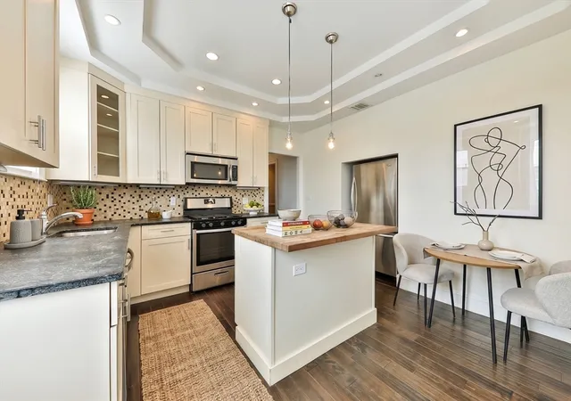 5th image of 9 Bellflower #C, Boston, MA 02125 | MLS# 73525773
