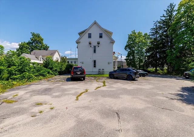 Listing Photo 5 - Condo for sale in building located at 17 Rockdale St, Worcester, MA 01606
