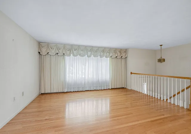3rd image of 5 Jeremiah Cir, Medford, MA 02155 | MLS# 73556954
