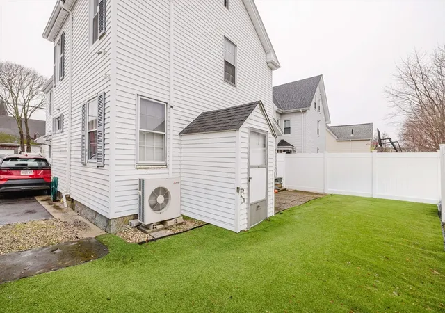 3rd image of 5 State St, Worcester, MA 01609