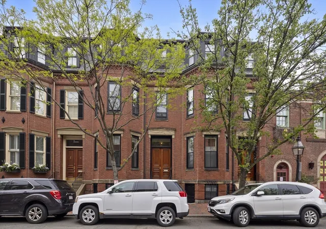 Homes for sale in Boston, MA | 131 Mount Vernon St #2, Boston, MA 02108 | MLS# 73517422