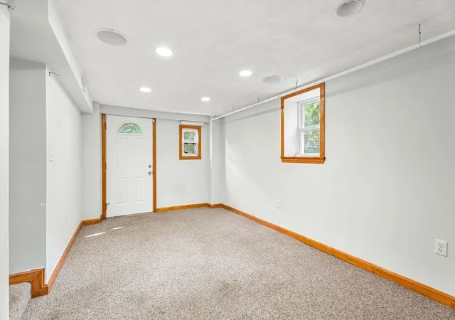 30th image of 21 Evelyn Pl, Quincy, MA 02171 | MLS# 73568168