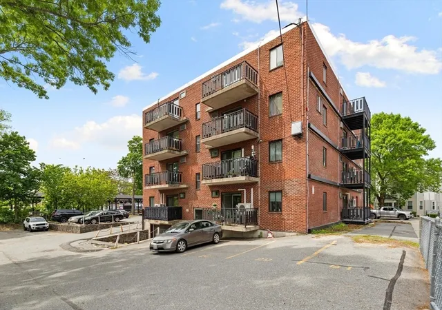 3rd image of 26 W Wyoming Ave, Melrose, MA 02176