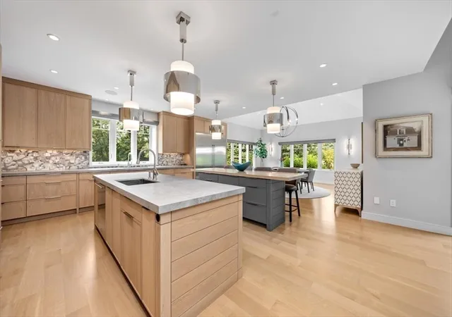 2nd image of 2 Black Rock Dr #2, Hingham, MA 02043 | MLS# 73554077
