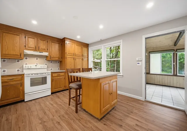 2nd image of 81 Rocky Meadow St, Middleboro, MA 02346 | MLS# 73538098