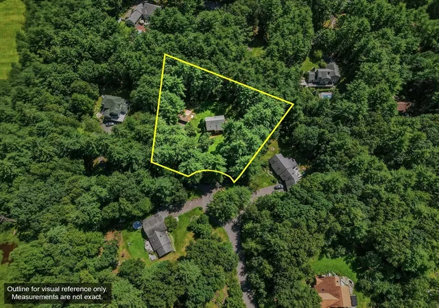 42nd image of 15 Ladyslipper Cir, Amherst, MA 01002 | MLS# 73560008