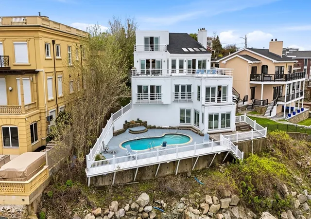 3rd image of 250 Wilson Rd, Nahant, MA 01908 | MLS# 73519175
